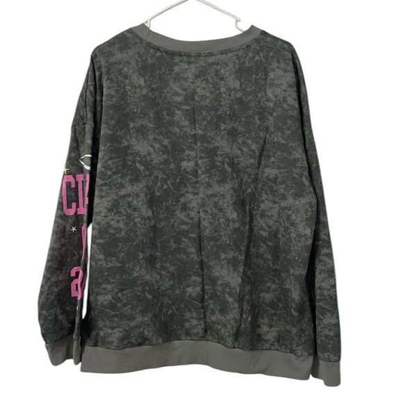 Bratz Junior Graphic Gray Sweatshirt(Size XL) - Picture 5 of 8